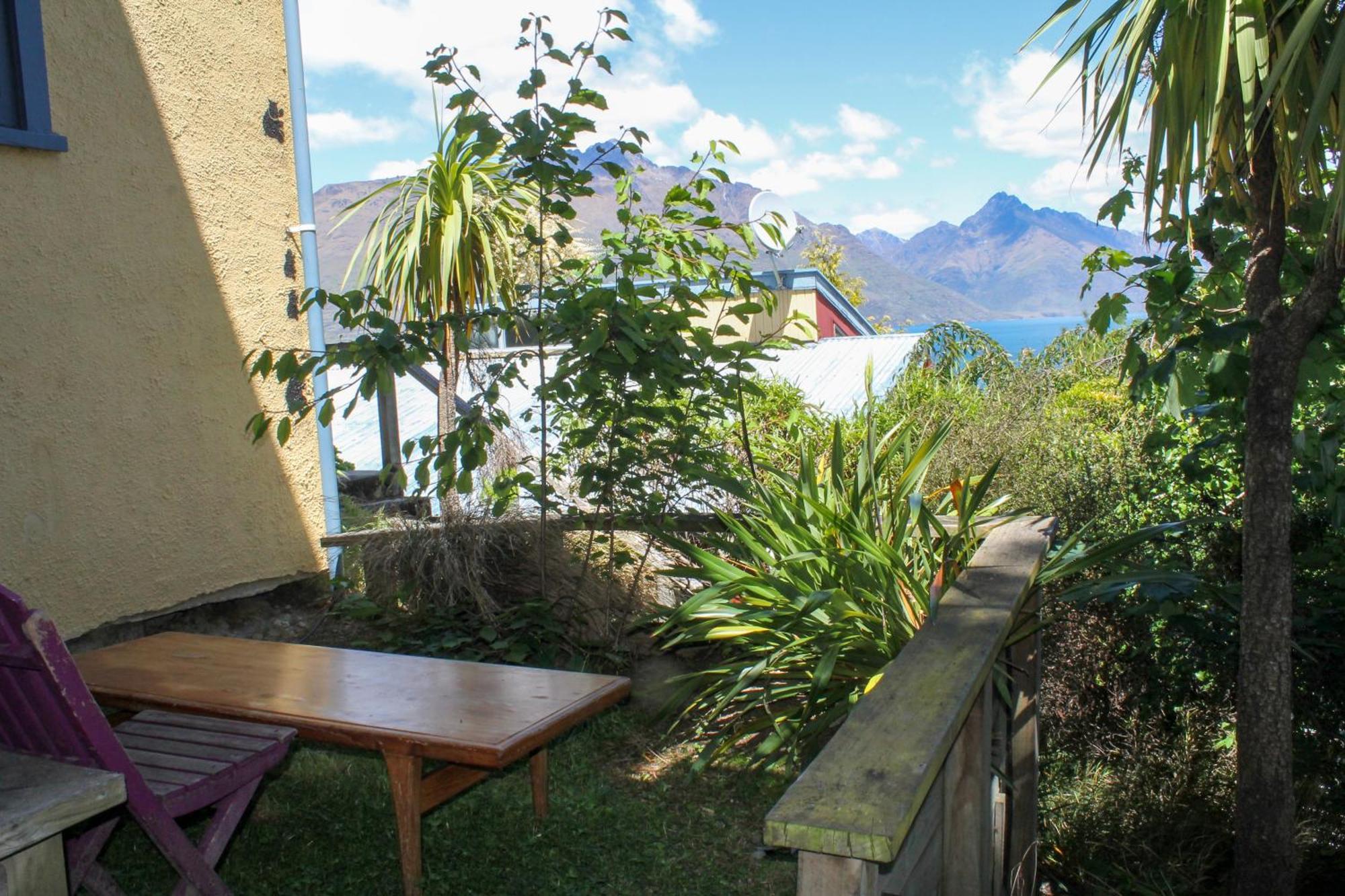 Hippo Lodge Backpackers Queenstown Exterior photo